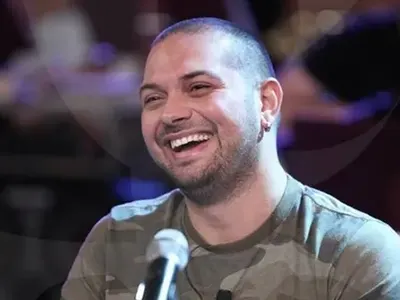 Солтарийски бръмчи из София като мутра,  ходи на работа с махмурлук