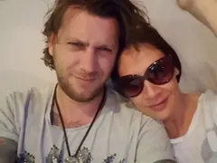 Веско Плачков – алкохолик, порка от сутринта! С Мариана Попова пресушават по шише узо за вечеря
