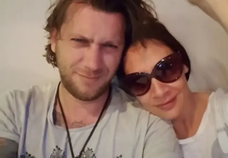 Веско Плачков – алкохолик, порка от сутринта! С Мариана Попова пресушават по шише узо за вечеря