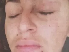 Дебора смляна от бой заради Фики, певицата живее в страх да не я залеят с киселина (Шокиращ разказ)