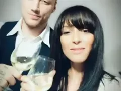Иван Иванов доказва, че не си ляга с мъже (Снимки)