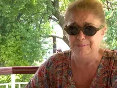 Катето Евро във война със съседи, не спи след бруталното убийство на кучето й