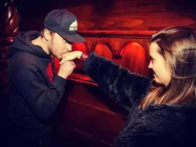 Бившият на Радина Кърджилова  Wosh MC я покани да кумува на сватбата му! Рапърът се жени за внучката на Борис Луканов