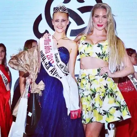 Читател направи на пух и прах Антония Петрова: Госпожа, язък че сте юрист с две висши, като сте мега неграмотна!