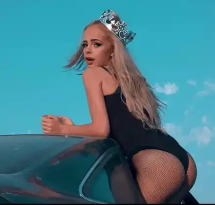 Дъщерята на Орхан Мурад разклати дупе в брутален клип (ВИДЕО)