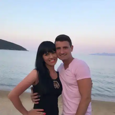 Елеонора Манчева на море с млад банкер (Снимки)