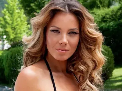 Емилия с разтърсваща изповед за любовта, болката и децата пред „Папараци“ + защо вече не е с Коко Динев