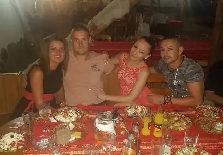 Гадже политик посини Силвия Юрукова
