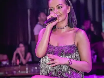 Галена в окаян вид на Слънчака - подпухнала и с размазан грим! Фенове: Дори нямаше бельо под роклята (Шок снимки + Подробности)