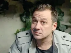 Гъмов уволнен заради пиянство от Кукления театър! Колеги се вдигнаха на бунт срещу актьора, кръшкал редовно от работа