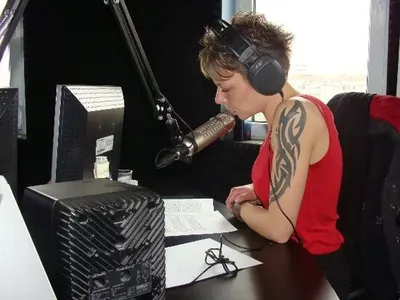 Ирина Костадинова стана кожа и кости! Водещата плаши с вида си