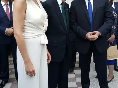 Жената на президента пръска над 10 бона за дрешки! Вижте стайлинга на Деси Радева (СНИМКИ + ЦЕНИ)