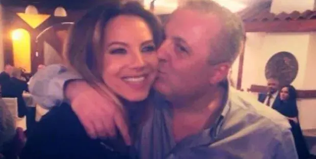 Коко Динев щастлив без Емилия! Млади чалгарки се навъртат около бизнесмена