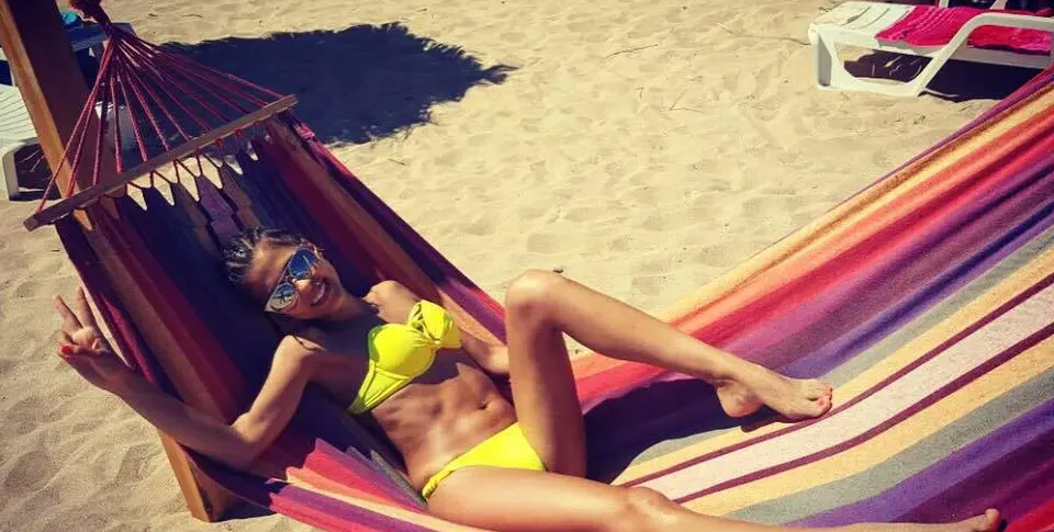 Красавиците от „София - Ден и нощ“ се захвърлиха дрехи на морето (ГОРЕЩИ СНИМКИ)