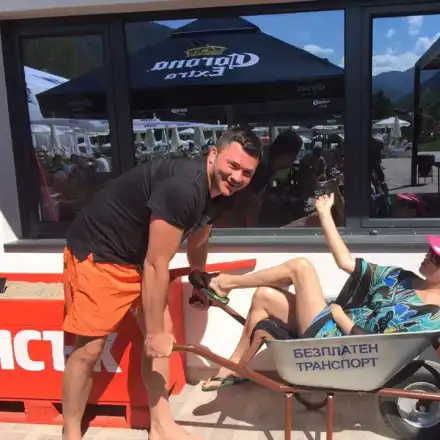 Любов ли бе да го опишеш! Тачо изхвърли Жени като кофа с кюмюр (Снимки)