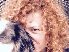Люси Дяковска заживя с гадже на Женския пазар