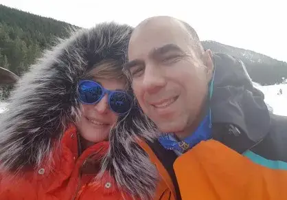 Мъжът на министър Захариева на косъм от смъртта! Вижте какво преживяха по време на пътешествието им до Хималаите