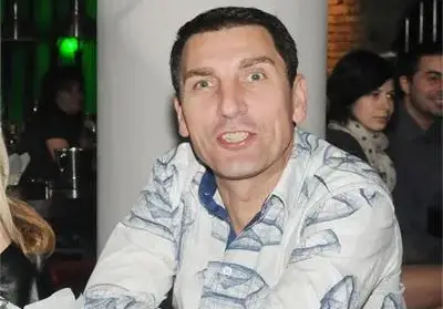 Машина! Румен Луканов върти 2 любовници - блондинка и брюнетка