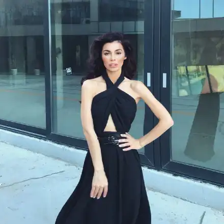 МЕГЗ уволни своя служителка защото не иска да се снима в нейн клип