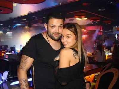 Ново 20! Цветелина Грахич закъснявала за репетиции при Слави, тъй като ходила на свиждания на гаджето в затвора (Видео разкри случилото се)