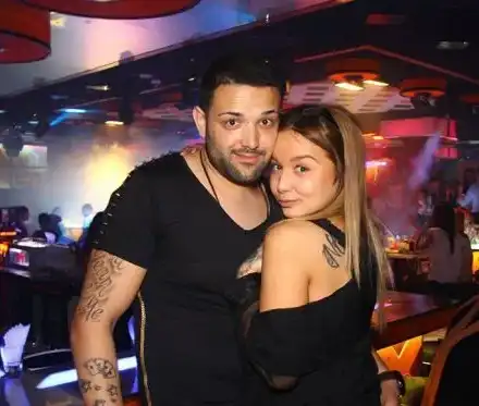 Ново 20! Цветелина Грахич закъснявала за репетиции при Слави, тъй като ходила на свиждания на гаджето в затвора (Видео разкри случилото се)