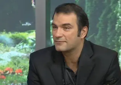 Пощальонът Пейо кръшка на жена си с млади момичета (Пикантни разкрития)