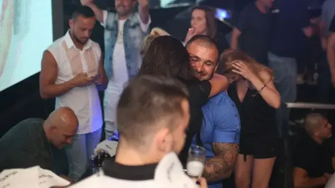 Потрошиха Мерцедеса на Преслава в Съни Бийч! (Подробности)