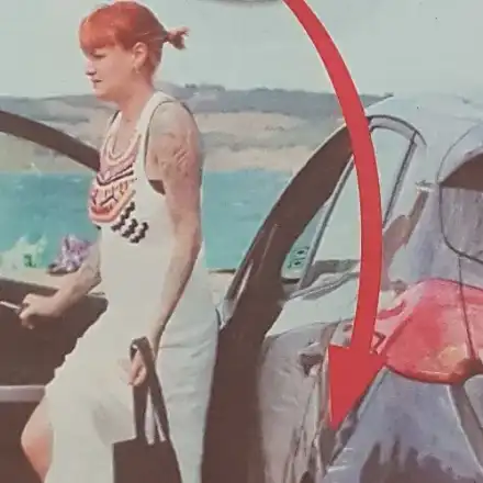 Рут Колева сама на море. Започва деня си с кафе, после минава на твърдо