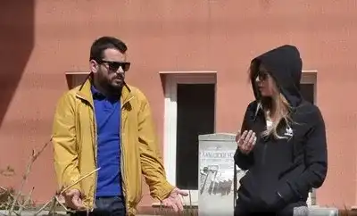 Семейната лодка на Иван и Ирина потъва! Тенчева гаси нерви с бяло вино + всичко за кризата в брака им