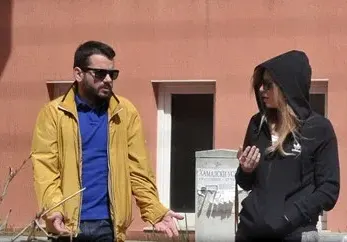 Семейната лодка на Иван и Ирина потъва! Тенчева гаси нерви с бяло вино + всичко за кризата в брака им