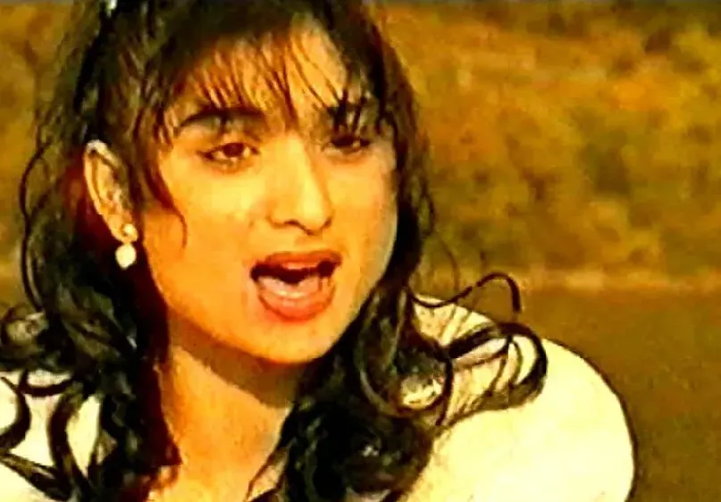 Шок! Това е Софи Маринова преди пластиките! Сложила перманентен грим, за да не плаши Гринго