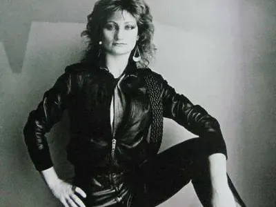 Стриптийзьорката Мис Валентини: Танцувах без дрехи пред Карамански и Жоро Илиев! Фатик ме позлати (Пикантни истории от първо лице + Снимки)