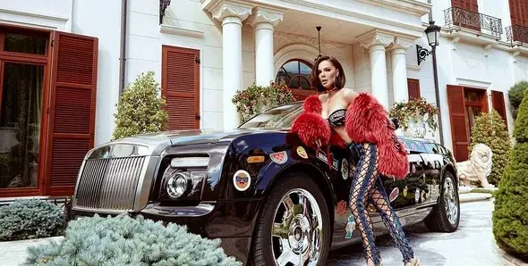 Удари кьоравото! Галена се облече за 200 000 евро без да дава й стотинка!