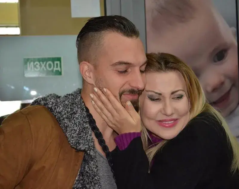 Зет като мед?! Илиана Раева издържа мъжа на дъщеря си!