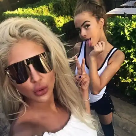 Андреа защити Сузанита