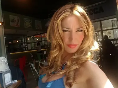 Боян Петракиев – Барона се фука с едрогърда руса испанка (Фото)