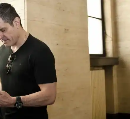 Брендо засенчва чалга звездите с краткостта на брака си, бил женен само 5 месеца