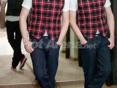 Евгени Минчев: Маги Желязкова с кафеварка на китката и чанта каляска,  Хранова изпревари Гери-Никол, Любо Киров - каре ли си, зюмбюл ли си + още и снимки