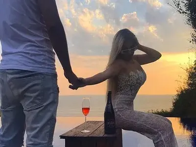 Гери-Никол се похвали с първото си гадже, 100 Кила ги запознал на френско вино (Снимки)