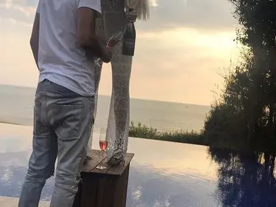 Гери-Никол се похвали с първото си гадже, 100 Кила ги запознал на френско вино (Снимки)