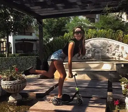 Илиян Михов - Баровеца се събра с ученичката си Алисия! Припомниха си старите времена, когато певицата бе никому известна