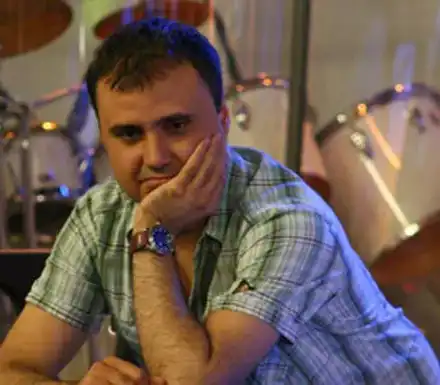 Маестрото заведе децата си в Северна Гърция, цялата фамилия отдъхва в Офринио