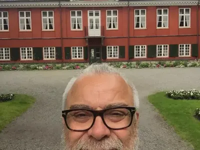 Марта Вачкова и Владо Пенев на таен круиз, щракат си самостоятелни селфита (Снимки)