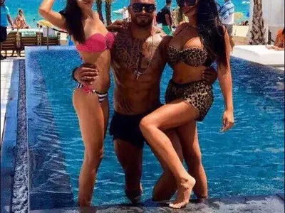 Момичетата от „София ден и нощ” се разголиха на плажа (Много горещи снимки)