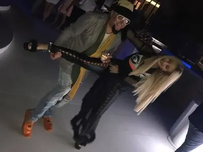 Натириха Гери-Никол от кръщене, бабите възмутени от вулгарните й песни