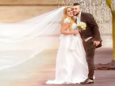 Роксана получи сервиз със скъпоценни камъни за сватбата и контракции, а малко по-късно – бебето Александър! (Подробности)