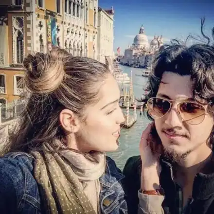 Щерката на Гала предизвиква гаджето: Цункай ми дупето! (Горещо фото)