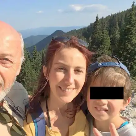 Стоян Алексиев се скри в Родопите от срам! Оттегли се временно от Народния театър (Ето с кого отмаря в планината)