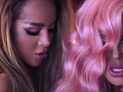 „Строго забранено“ на Андреа и Сузанита определено е скандална! Вижте видеото, в което яките дупари не са спестени