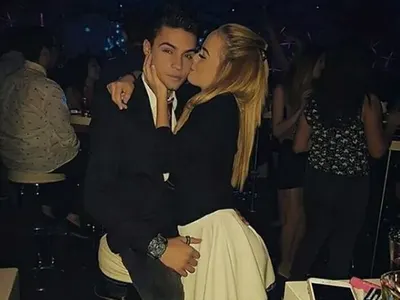 Сузанита заби 20-годишен модел! И той като нея се съблича в клипове (Снимки)